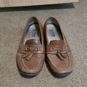 Bass Men's Tan Leather Loafers with Tassels, Size 10